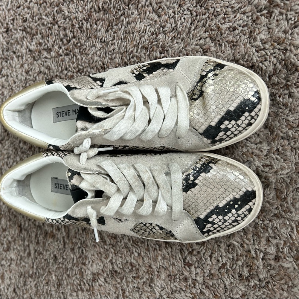 Women's Casual Sneakers